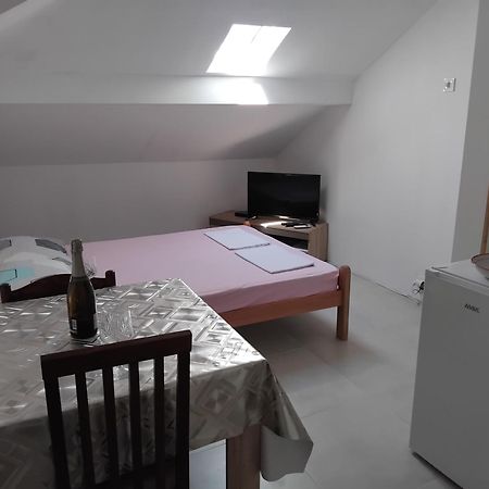 Apartments Maki Tivat Eksteriør bilde