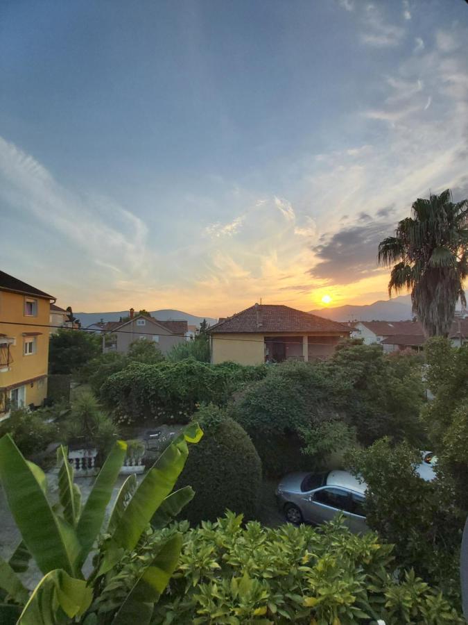 Apartments Maki Tivat Eksteriør bilde