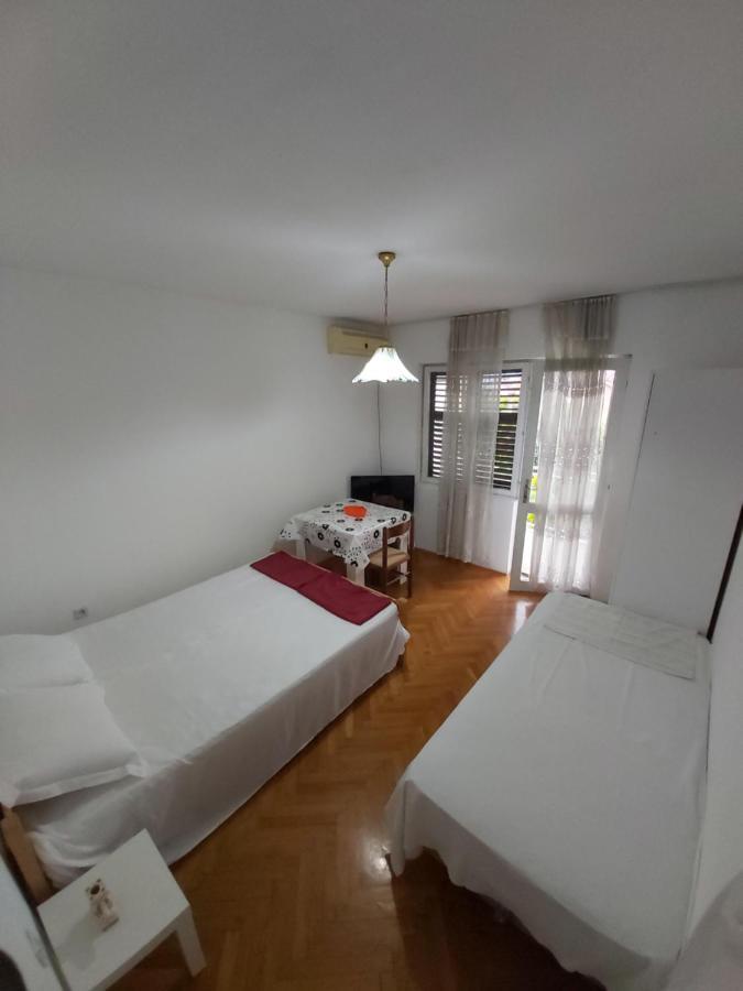 Apartments Maki Tivat Eksteriør bilde